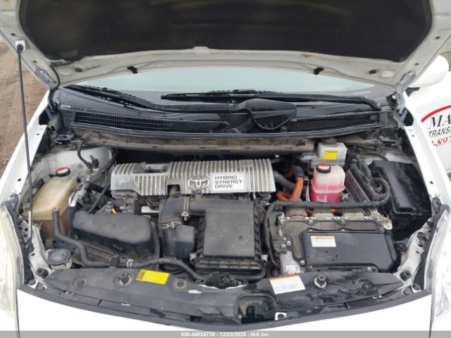 Toyota Prius Two Image 9