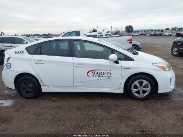 Toyota Prius Two Image 7