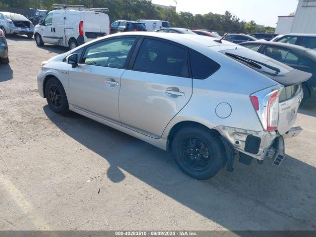 Toyota Prius Three Image 10