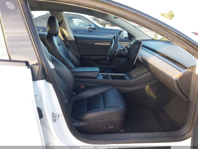 Tesla Model 3 Rear-wheel Drive Image 3