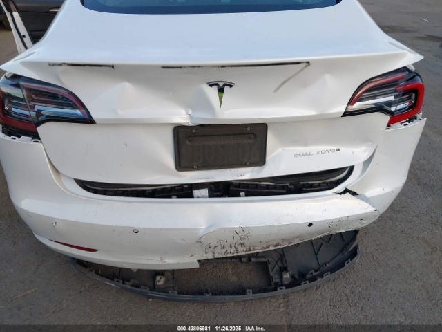 Tesla Model 3 Rear-wheel Drive Image 12