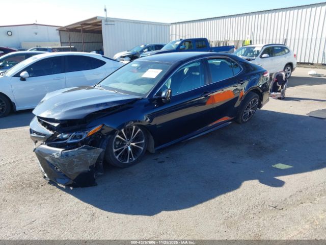 Toyota Camry Se Image 10