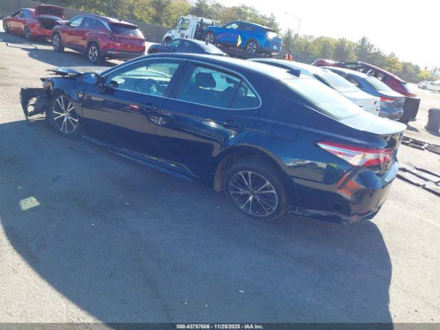 Toyota Camry Se Image 5