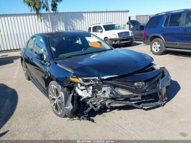 Toyota Camry Se Image 4