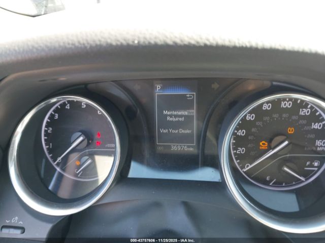 Toyota Camry Se Image 13