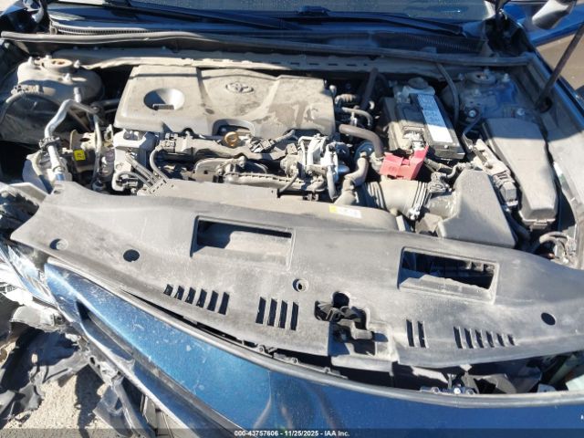 Toyota Camry Se Image 16