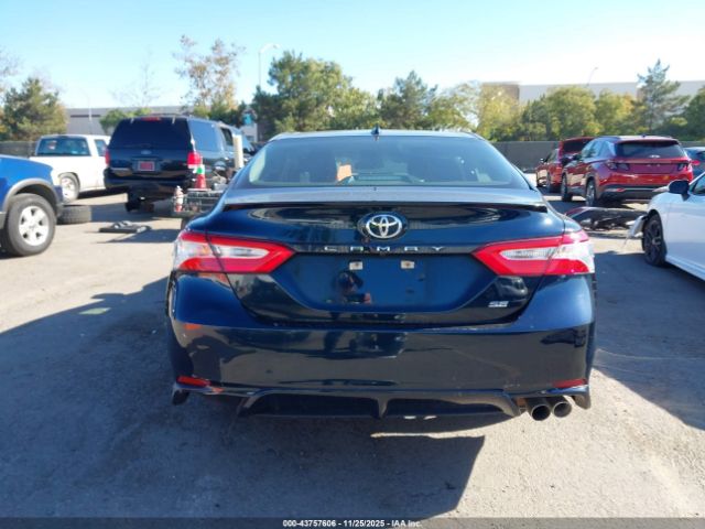 Toyota Camry Se Image 2