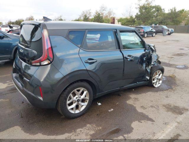 Kia Soul Lx Image 11