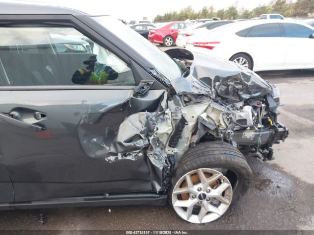 Kia Soul Lx Image 12