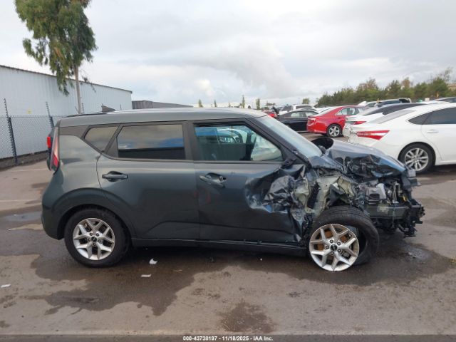 Kia Soul Lx Image 16