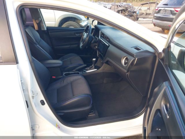 Toyota Corolla Se Image 8