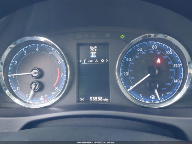 Toyota Corolla Se Image 12