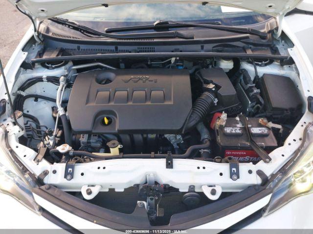 Toyota Corolla Se Image 9