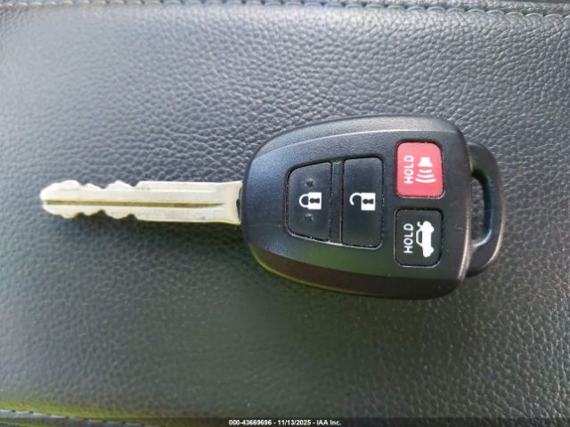 Toyota Corolla Se Image 14