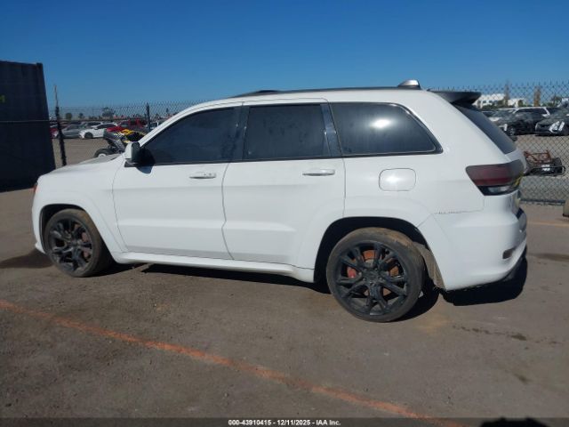 Jeep Grand Cherokee Srt8 Image 11