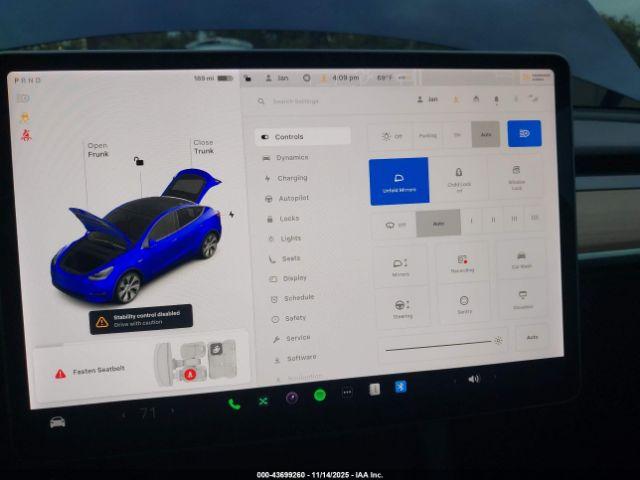 Tesla Model Y Long Range Dual Motor All-wheel Drive Image 10