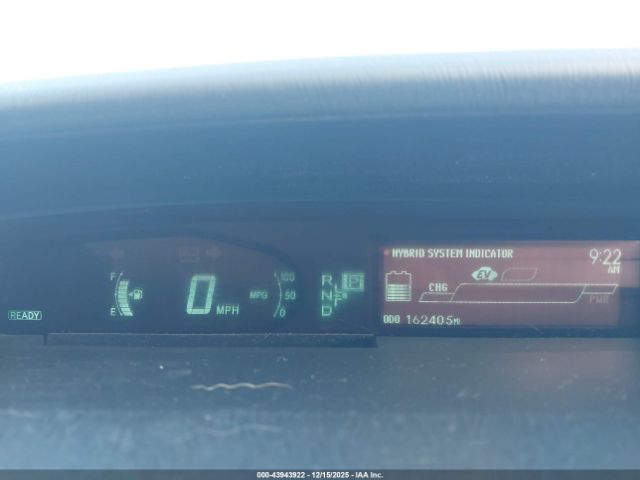 Toyota Prius Three Se Image 8