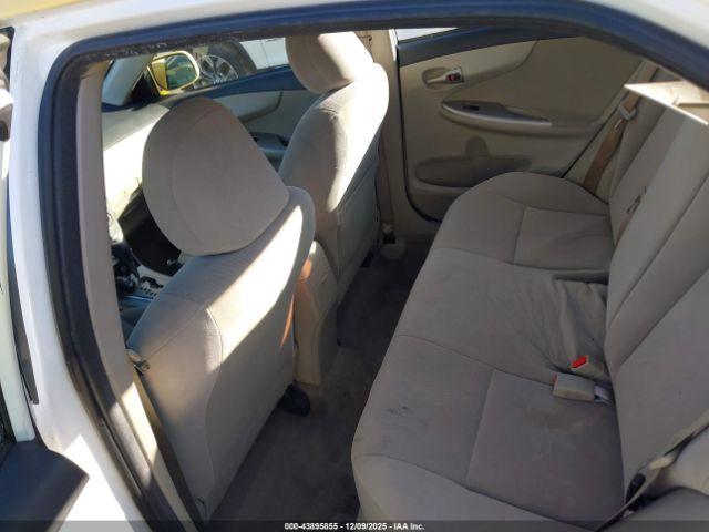 Toyota Corolla Le Image 12