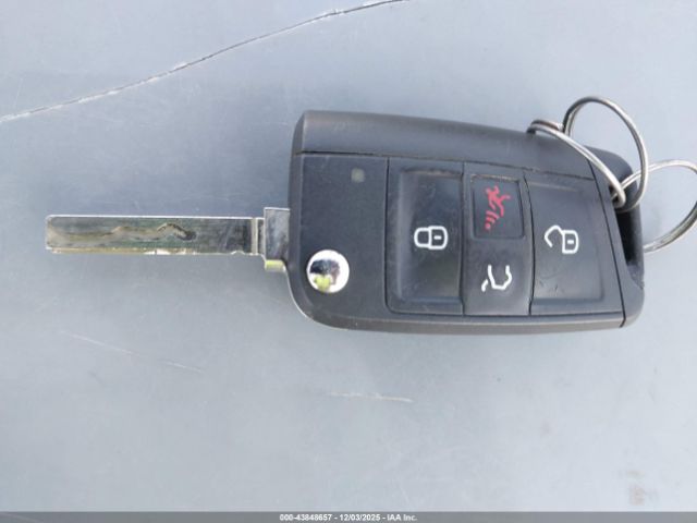 Volkswagen Tiguan 2.0t S Image 4