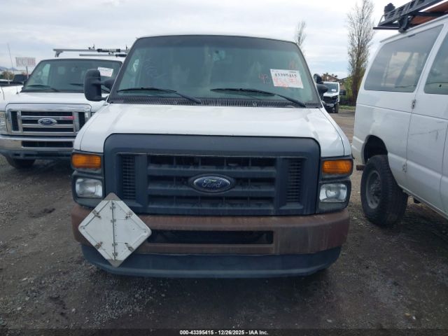 Ford E-150 Image 4