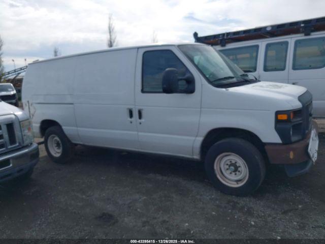 Ford E-150 Image 14