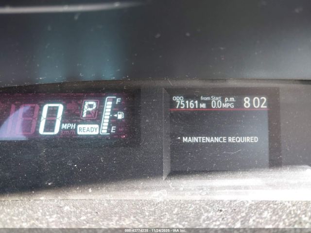 Toyota Prius c Three Image 6