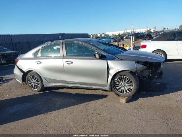 Kia Forte Gt-line Image 13