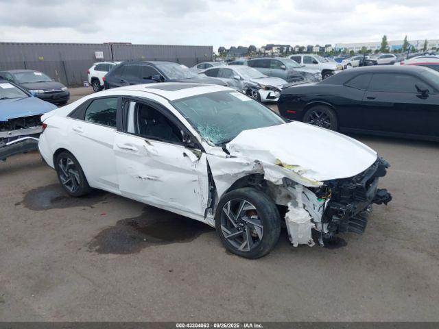  Salvage Hyundai ELANTRA