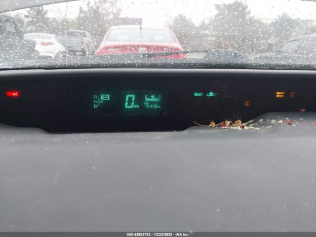 Toyota Prius Image 8