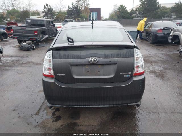 Toyota Prius Image 9