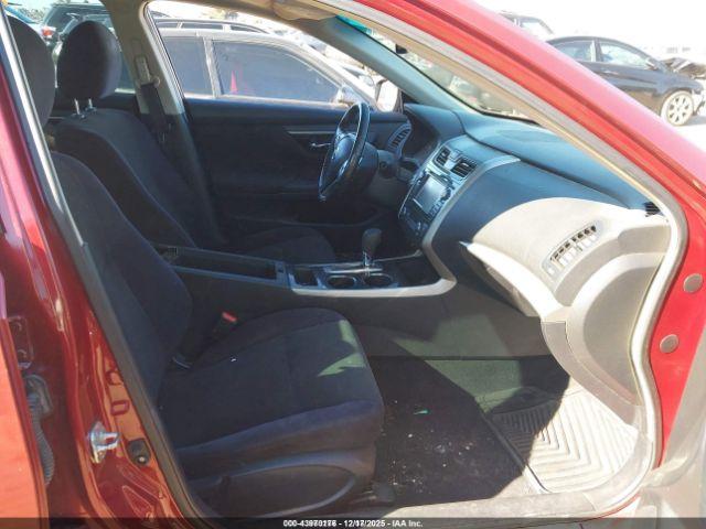 Nissan Altima 2.5 Sv Image 4