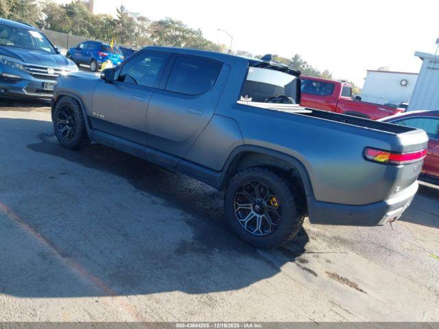 Rivian R1T Adventure Image 2