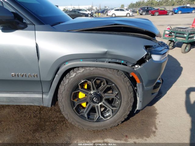 Rivian R1T Adventure Image 20