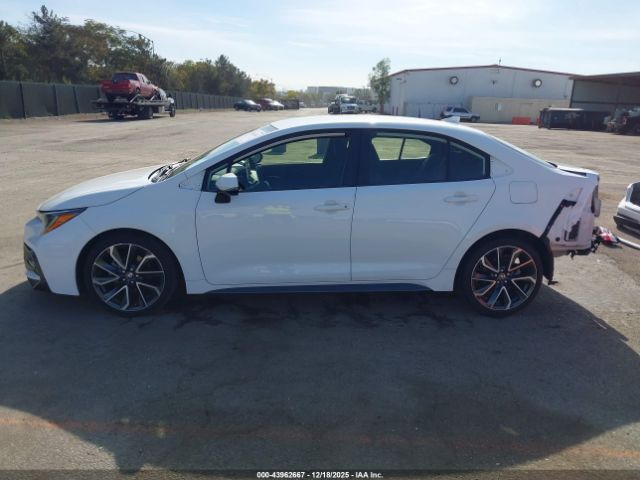 Toyota Corolla Se Image 16