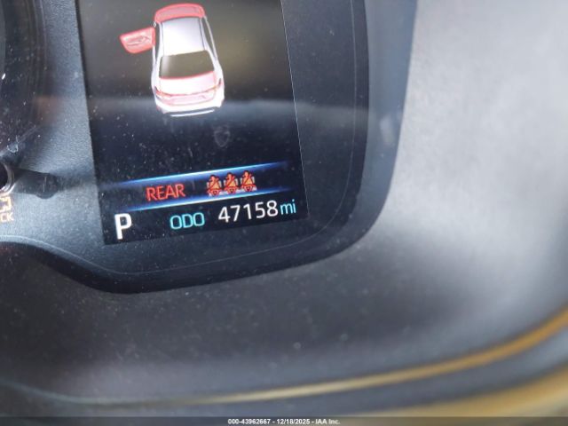 Toyota Corolla Se Image 10