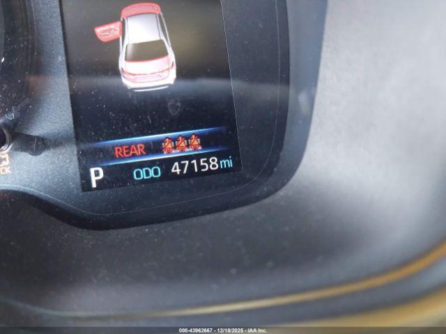 Toyota Corolla Se Image 10