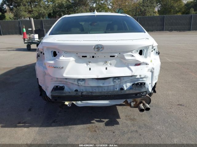 Toyota Corolla Se Image 14