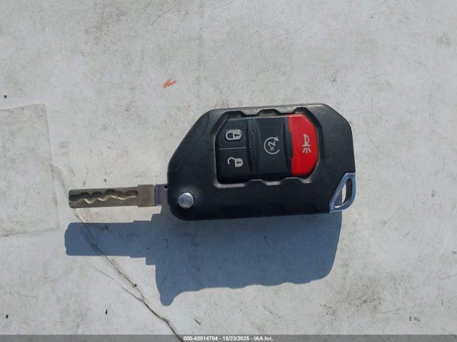 Jeep Wrangler Willys 4xe Image 9