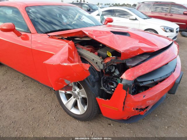Dodge Challenger Sxt Image 8