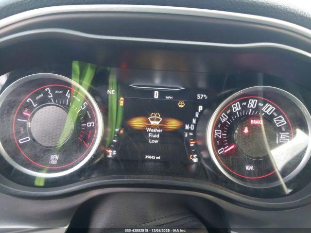 Dodge Challenger Sxt Image 11