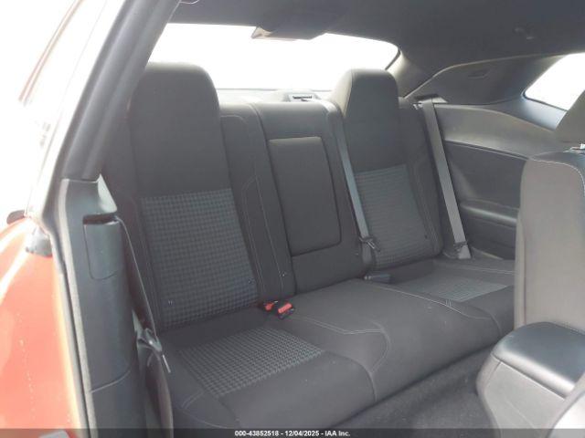 Dodge Challenger Sxt Image 6