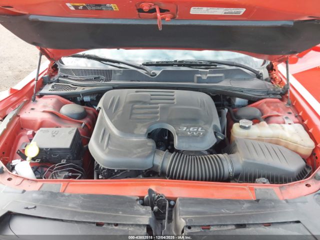 Dodge Challenger Sxt Image 7