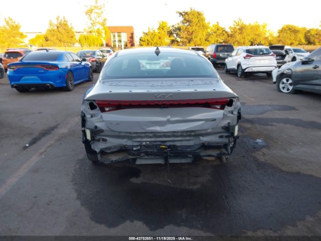 Kia K5 Gt-line Image 12