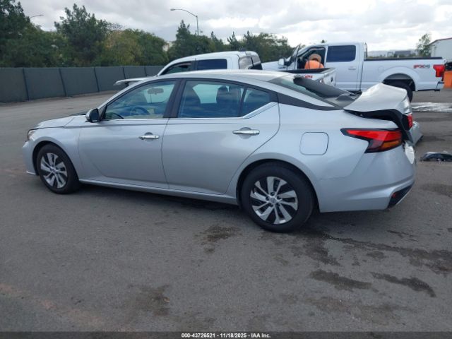 Nissan Altima S Fwd Image 9