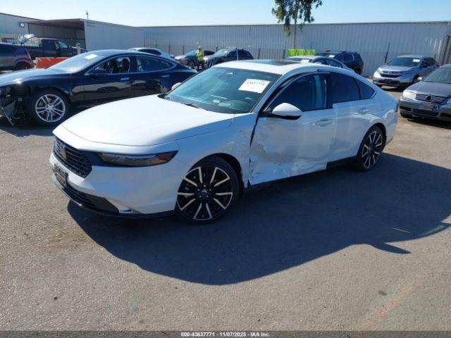 Honda Accord Touring Image 4