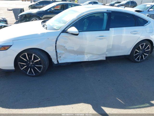 Honda Accord Touring Image 14