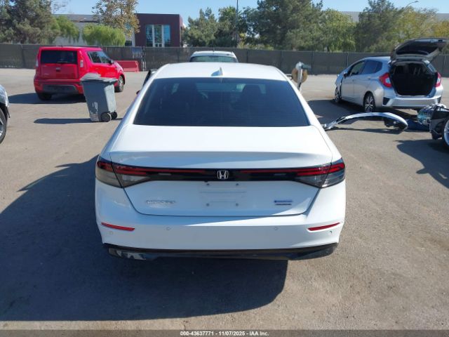 Honda Accord Touring Image 10