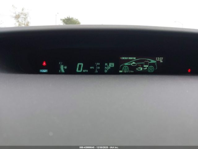 Toyota Prius Two Image 13