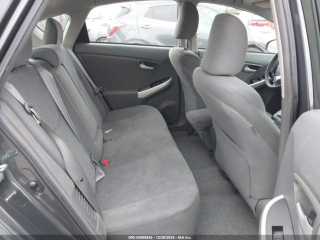 Toyota Prius Two Image 16