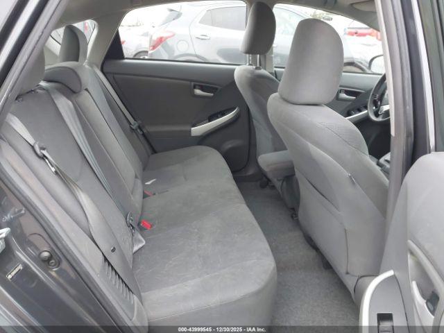 Toyota Prius Two Image 16